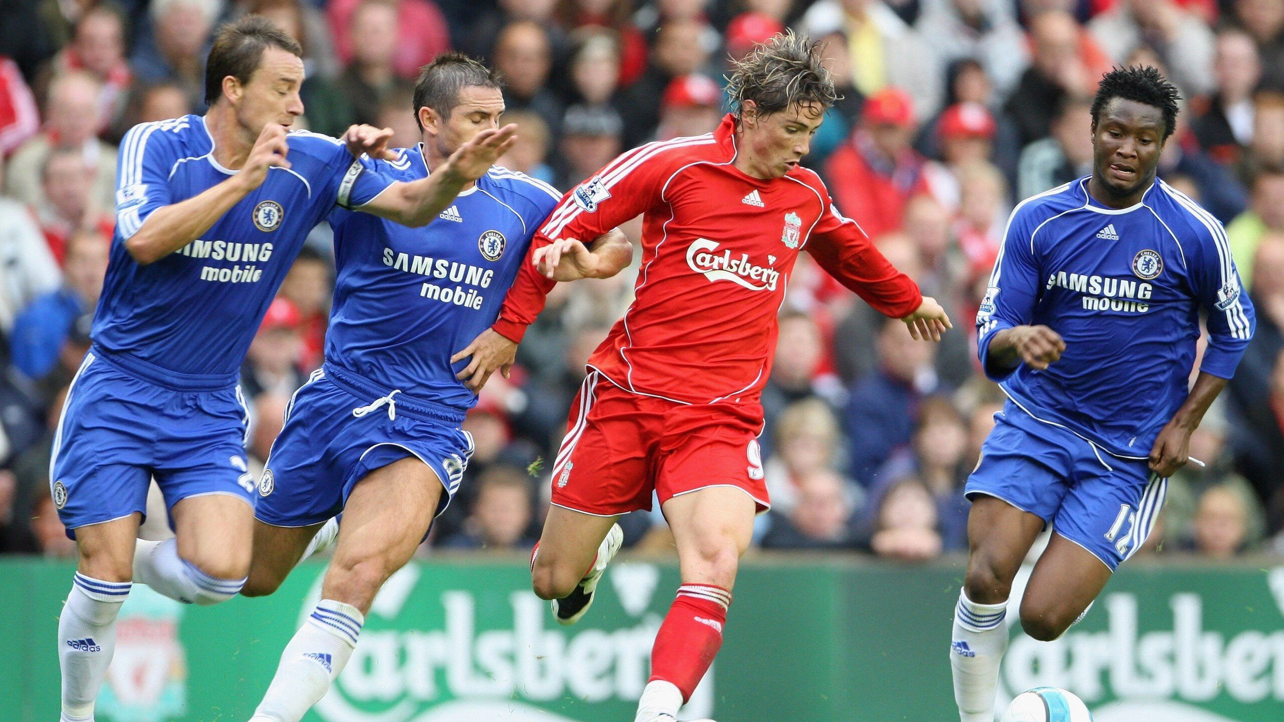 AIYOUXI.COM-《电竞直播：多平台同步转播创新体验》，电竞带动直播