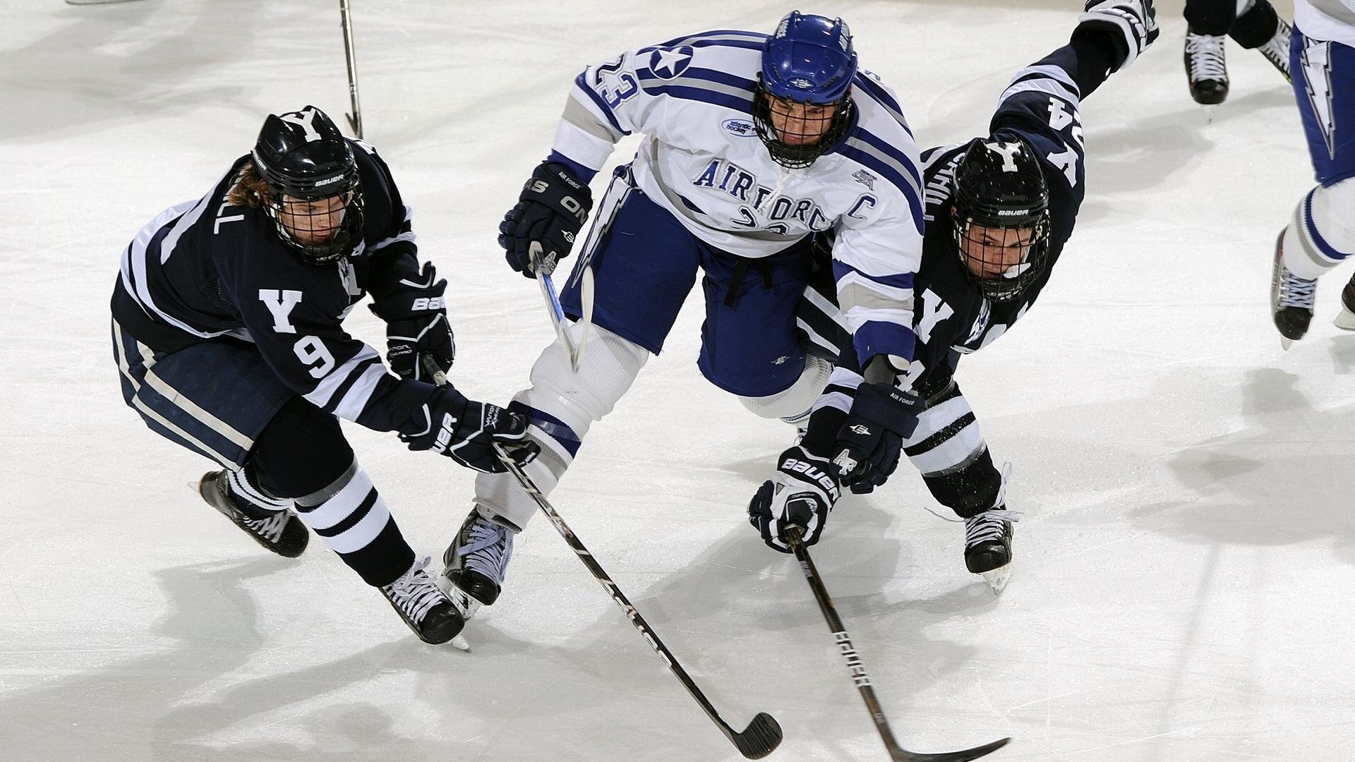 《电竞直播：多平台同步转播创新体验》，电竞带动直播